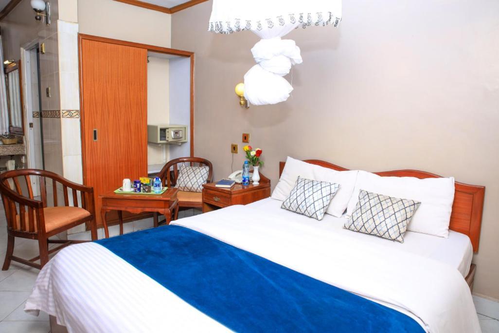 Paris Hotel Nairobi Buitenkant foto
